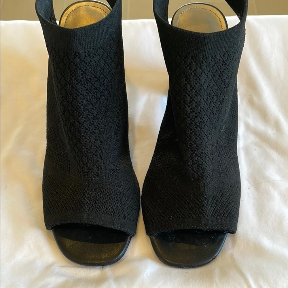 Elegant Black Women's Heeled Anklet  Sandals - Picture 3 of 9